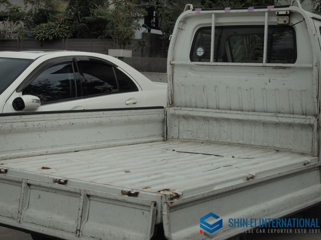 Suzuki CARRY TRUCK 1998-01 15720-13