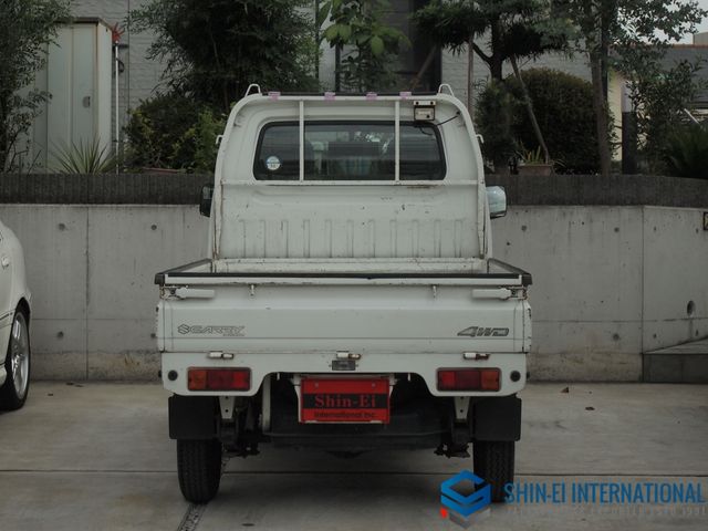 Suzuki CARRY TRUCK 1998-01 15720-17