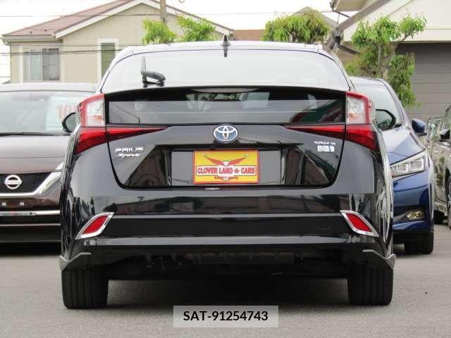 Toyota PRIUS 2020-10 282011-8