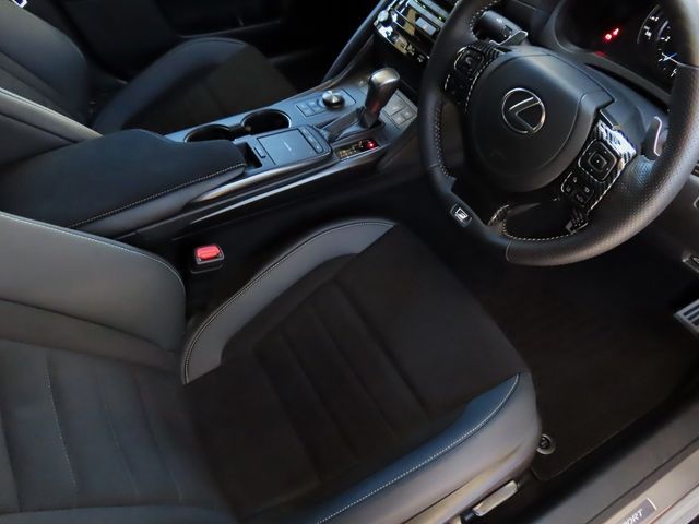 Lexus IS 2023-01 196336-20