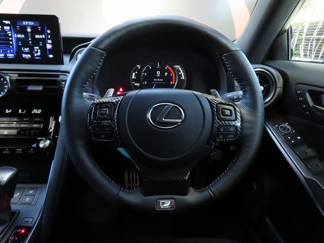 Lexus IS 2023-01 196336-23