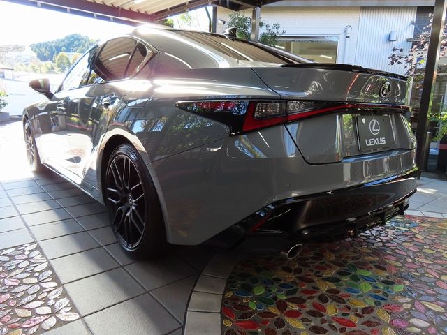 Lexus IS 2023-01 196336-9