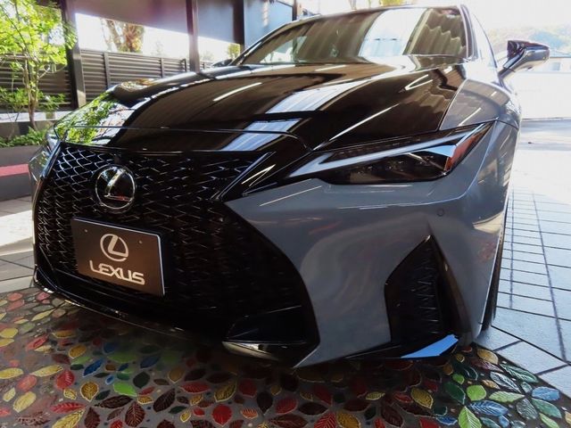 Lexus IS 2023-01 196336-0
