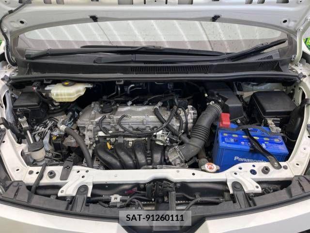 Toyota VOXY 2017-10 374599-19