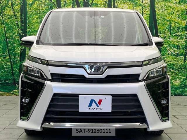 Toyota VOXY 2017-10 374599-15