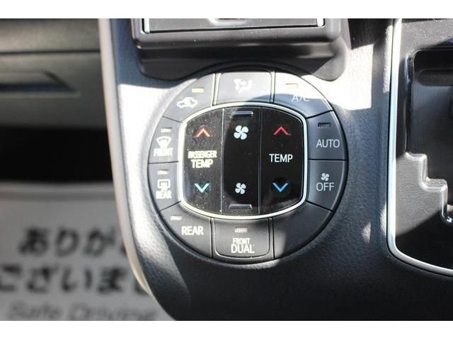 Toyota NOAH 2014-03 8380-6