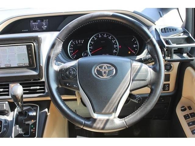 Toyota NOAH 2014-03 8380-16