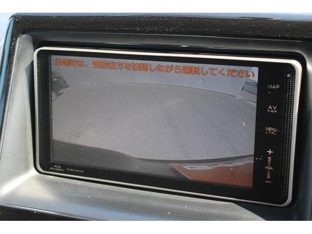 Toyota NOAH 2014-03 8380-2