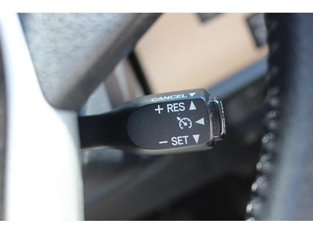 Toyota NOAH 2014-03 8380-5