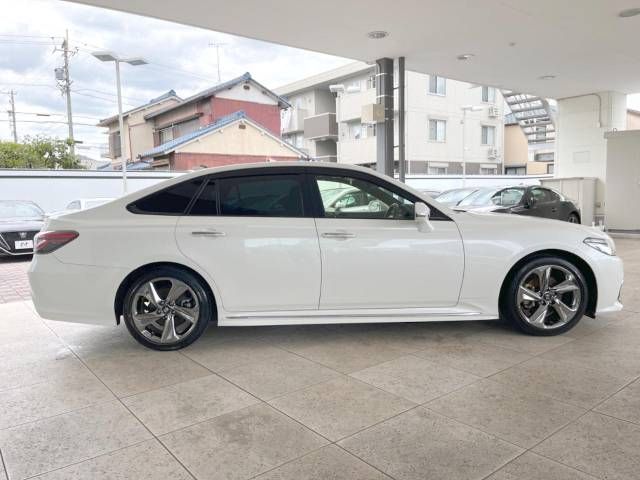 Toyota CROWN SEDAN 2018-07 9622-18