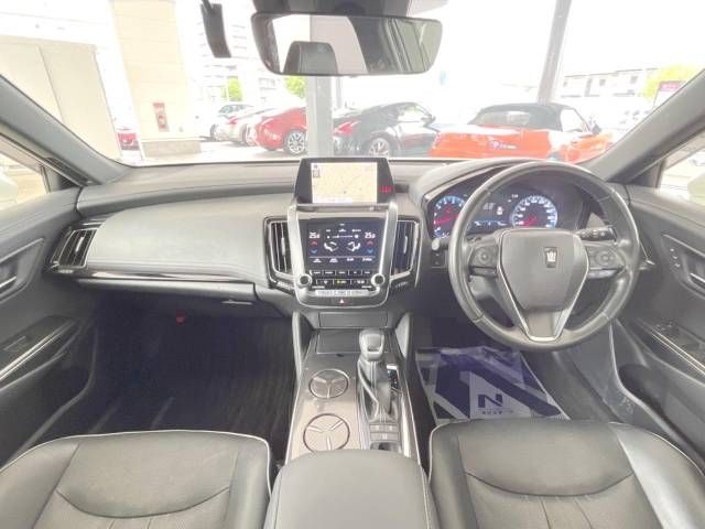 Toyota CROWN SEDAN 2018-07 9622-1