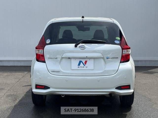Nissan NOTE 2016-11 298113-15