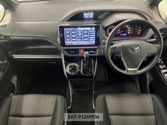 Toyota VOXY 2020-02 321661-1