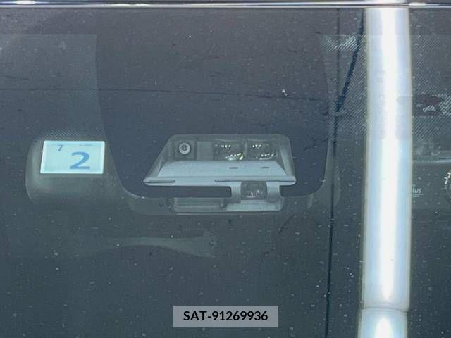 Toyota VOXY 2020-02 321661-4
