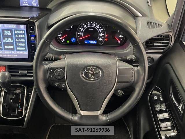 Toyota VOXY 2020-02 321661-12