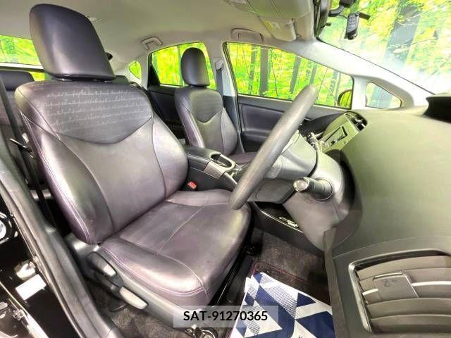 Toyota PRIUS 2015-02 282333-8