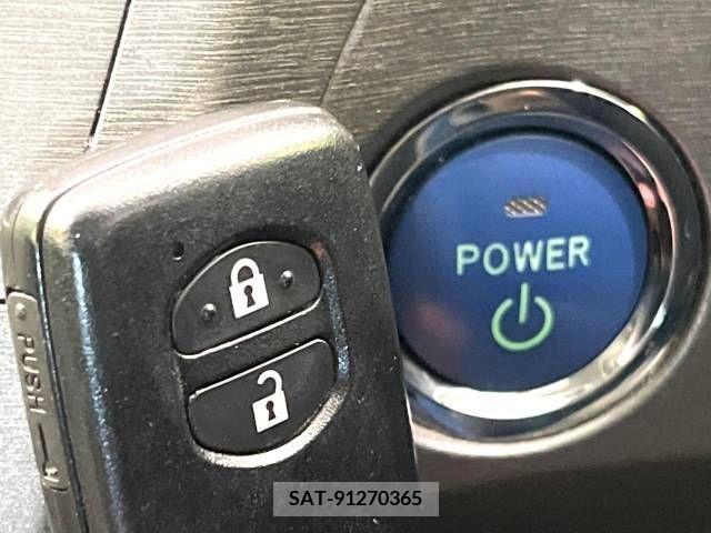 Toyota PRIUS 2015-02 282333-7