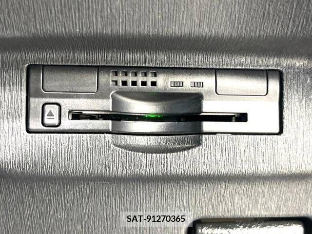 Toyota PRIUS 2015-02 282333-5
