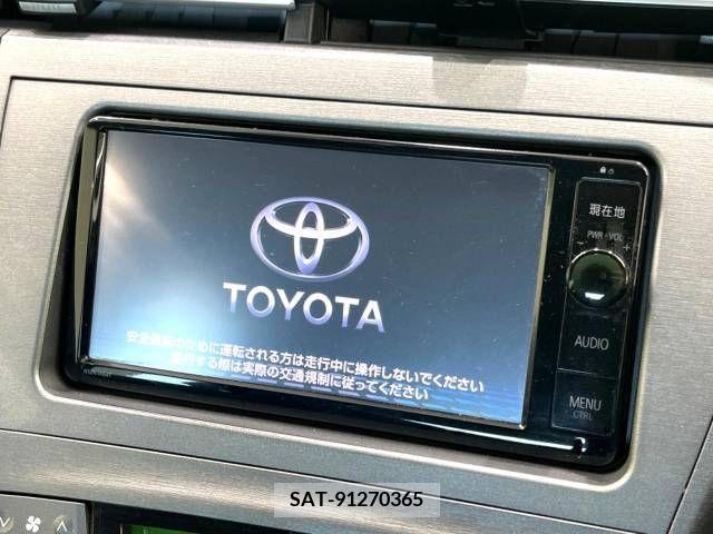 Toyota PRIUS 2015-02 282333-2