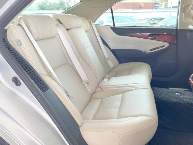 Toyota CROWN MAJESTA 2013-11 21858-11