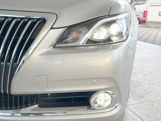 Toyota CROWN MAJESTA 2013-11 21858-14