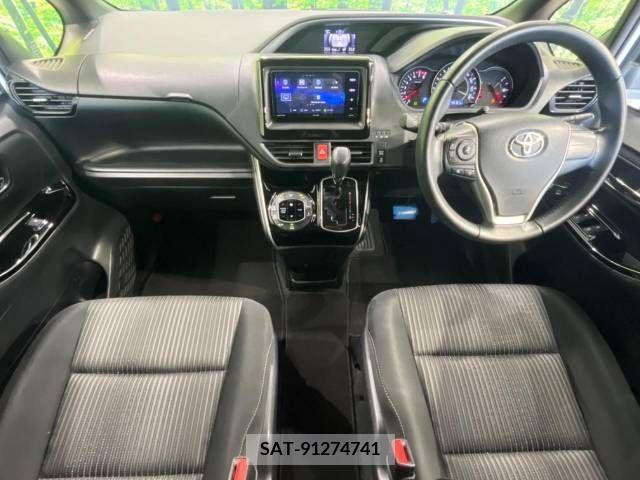 Toyota VOXY 2018-10 289367-1