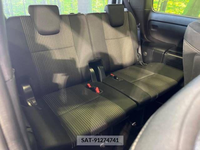 Toyota VOXY 2018-10 289367-10