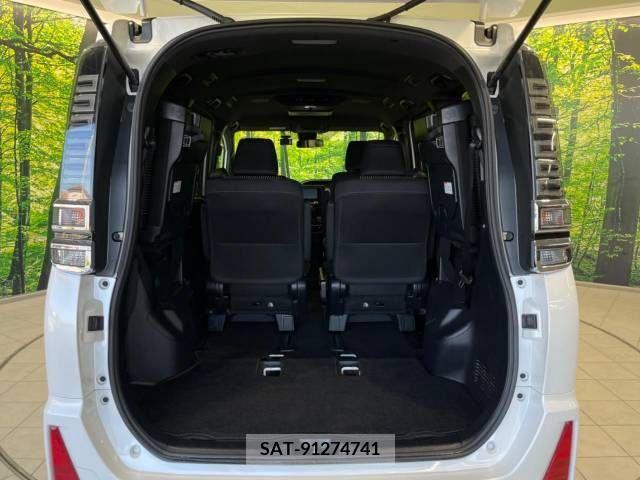 Toyota VOXY 2018-10 289367-11