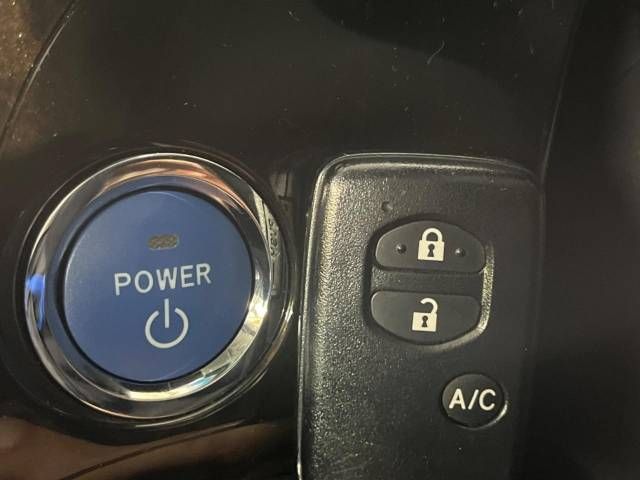 Toyota PRIUS PHV 2014-07 182273-5