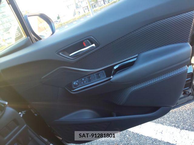 Toyota C-HR 2023-02 230418-21