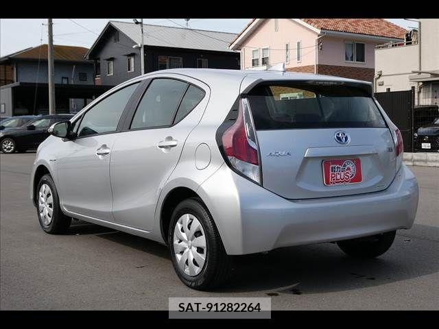 Toyota AQUA 2016-11 291851-17