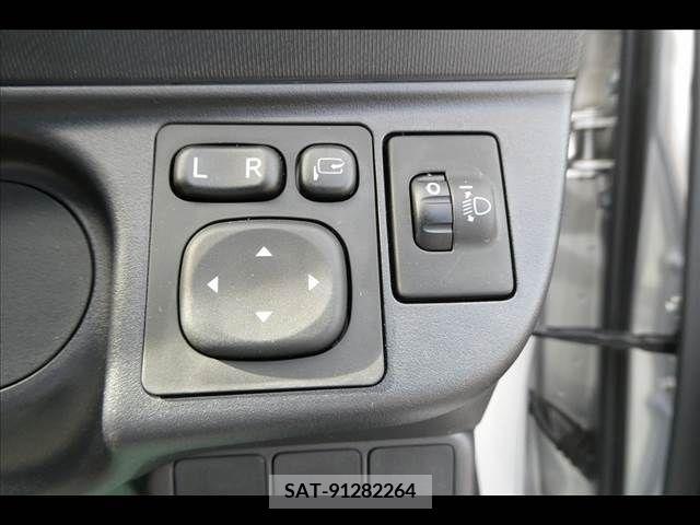 Toyota AQUA 2016-11 291851-7