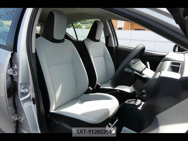 Toyota AQUA 2016-11 291851-8