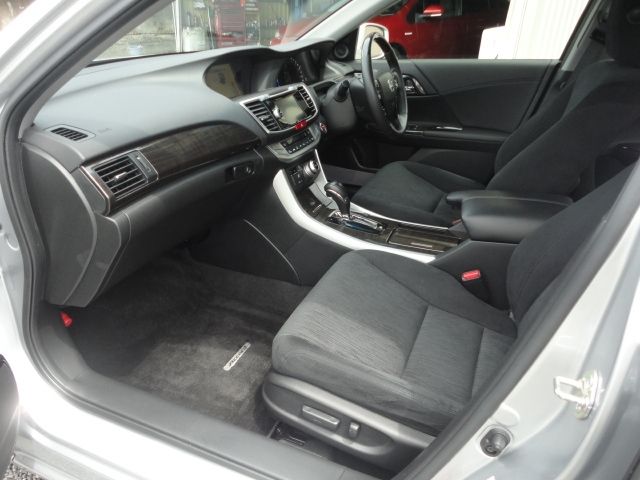 Honda ACCORD HYBRID 2015-10 3210-16