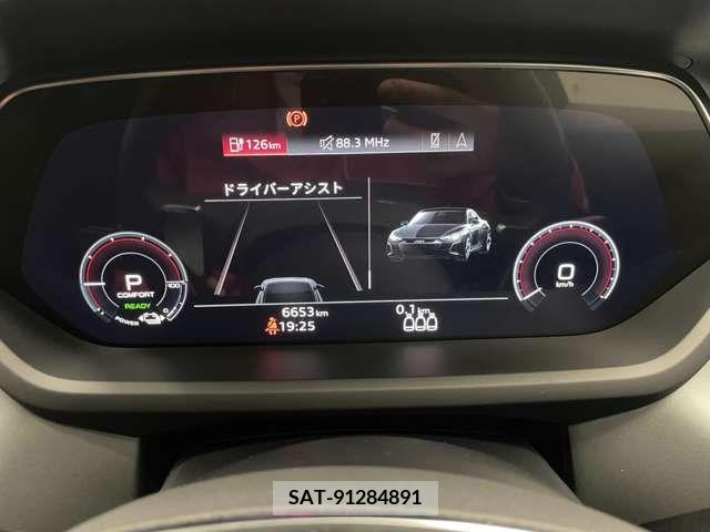 Audi E-TRON 2022-08 216665-9