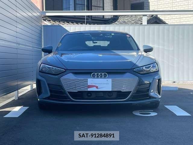 Audi E-TRON 2022-08 216665-1