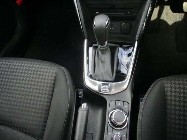 Mazda DEMIO 2018-09 2054-17