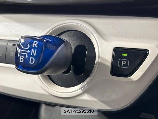 Toyota PRIUS 2018-05 322302-19