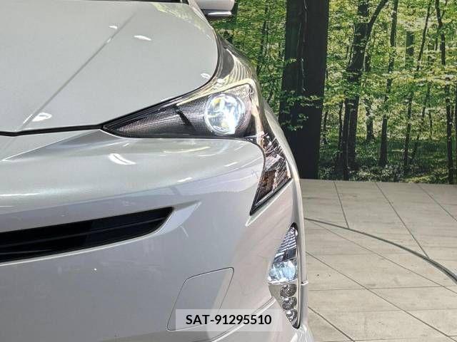 Toyota PRIUS 2018-05 322302-11