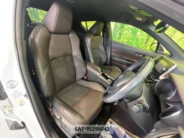 Toyota C-HR 2017-07 264238-8