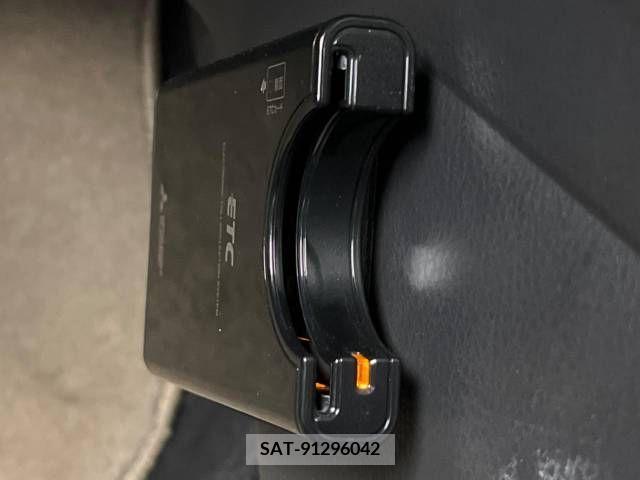 Toyota C-HR 2017-07 264238-7