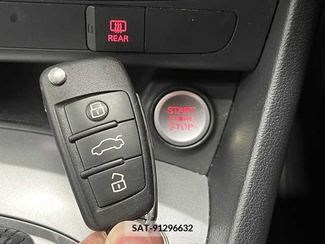 Audi Q3 2015-04 213893-4