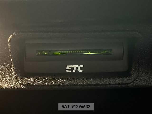 Audi Q3 2015-04 213893-5