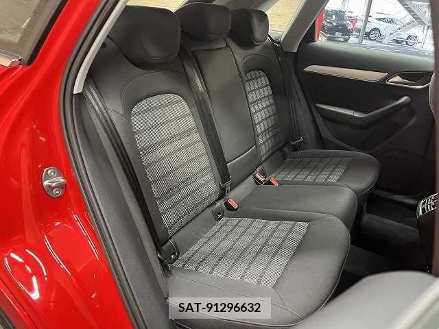Audi Q3 2015-04 213893-8