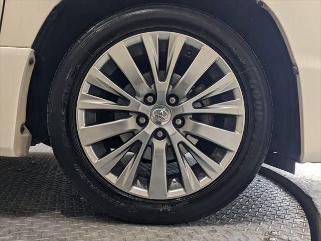 Toyota VELLFIRE 2014-12 187101-17