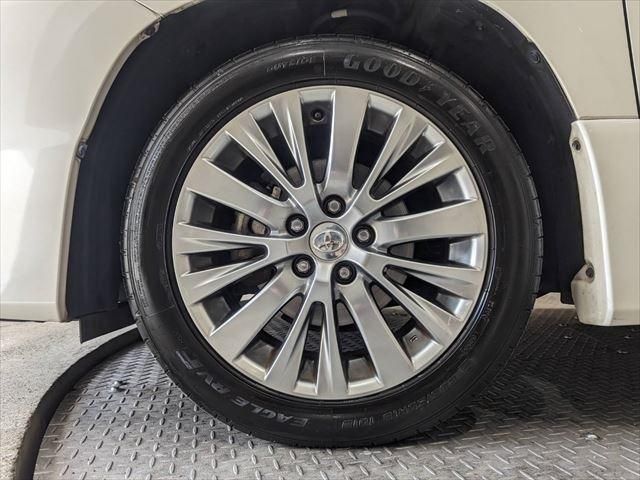 Toyota VELLFIRE 2014-12 187101-14