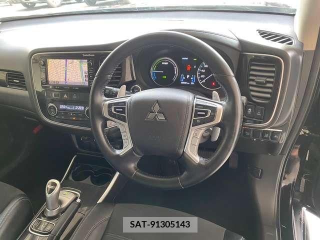 Mitsubishi OUTLANDER PHEV 2016-12 281163-8