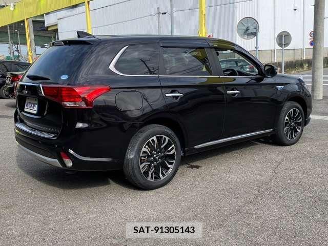 Mitsubishi OUTLANDER PHEV 2016-12 281163-19
