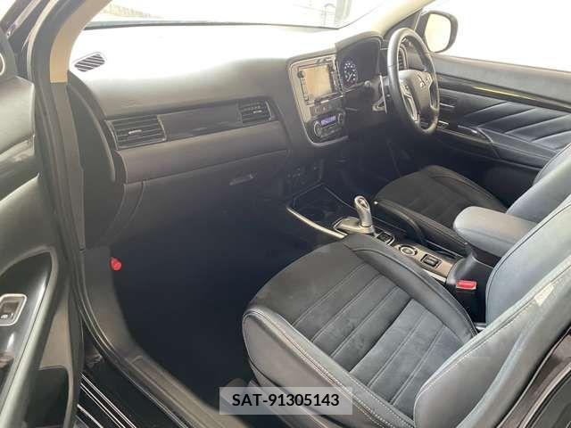 Mitsubishi OUTLANDER PHEV 2016-12 281163-4