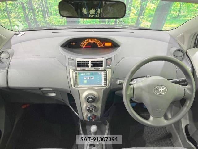 Toyota VITZ 2010-03 370165-1
